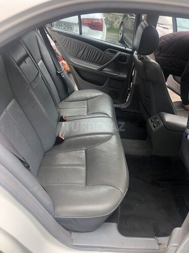 Mercedes E 240 2000, 390,000 km - 2.4 l - Bakı