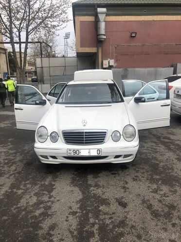 Mercedes E 240 2000, 390,000 km - 2.4 l - Bakı