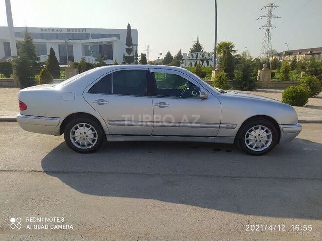 Mercedes E 220 1996, 746,581 km - 2.2 l - Sabirabad