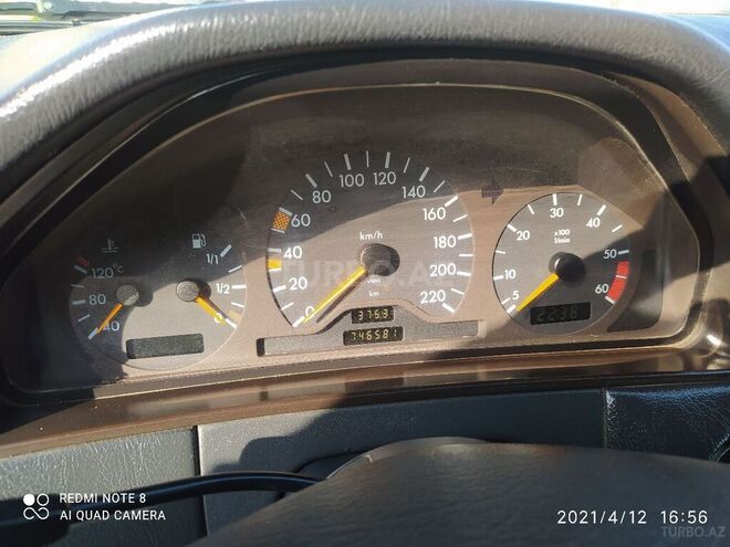 Mercedes E 220 1996, 746,581 km - 2.2 l - Sabirabad