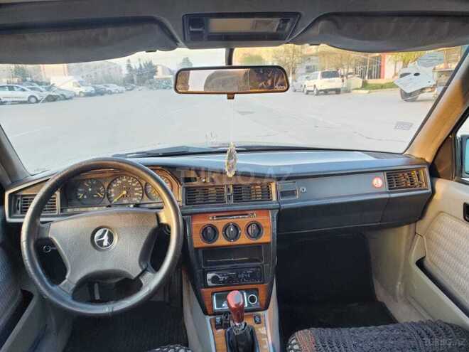 Mercedes 190 1992, 205,412 km - 1.8 л - Sumqayıt