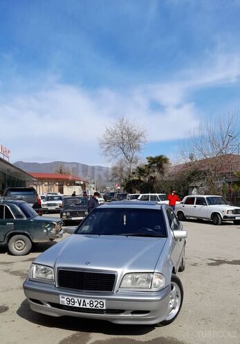 Mercedes C 200 1999, 260,000 km - 2.0 л - Bakı
