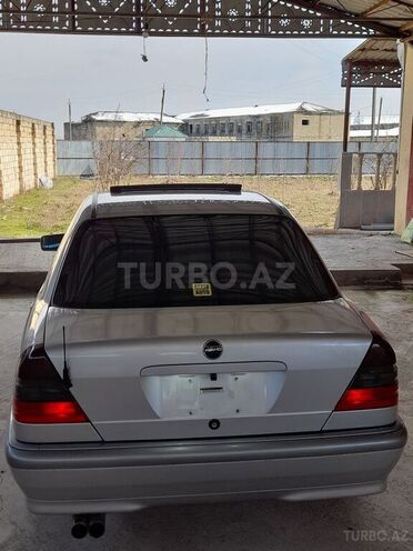 Mercedes C 200 1999, 260,000 km - 2.0 л - Bakı