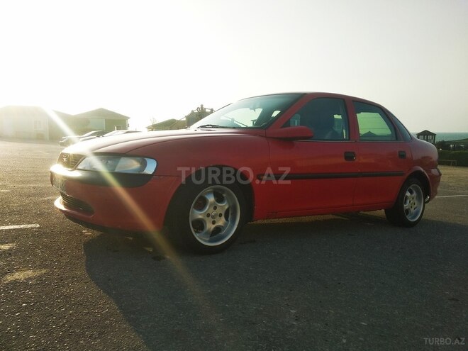 Opel Vectra 1995, 325,644 km - 1.6 л - Sumqayıt