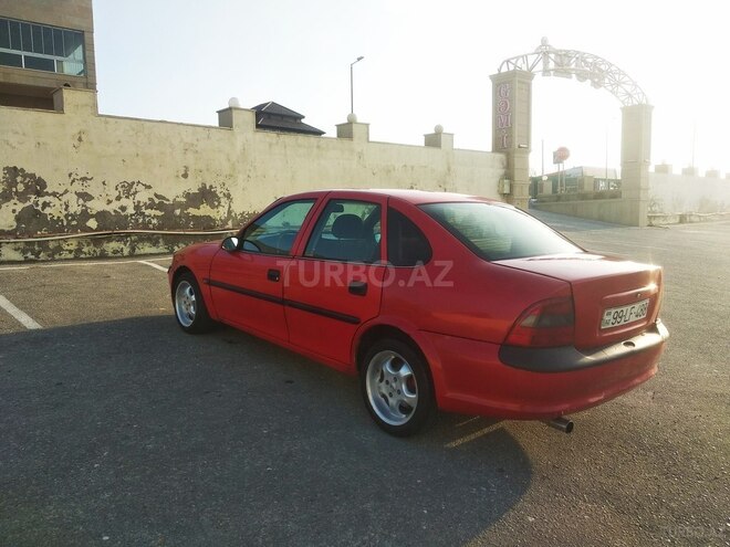 Opel Vectra 1995, 325,644 km - 1.6 л - Sumqayıt