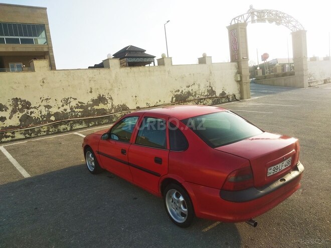 Opel Vectra 1995, 325,644 km - 1.6 л - Sumqayıt
