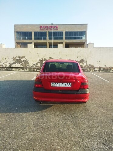 Opel Vectra 1995, 325,644 km - 1.6 л - Sumqayıt