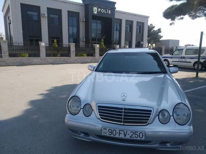 Mercedes E 240 2000, 260,000 km - 2.4 л - Xırdalan