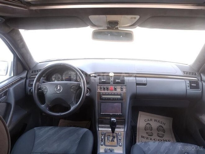 Mercedes E 240 2000, 260,000 km - 2.4 л - Xırdalan