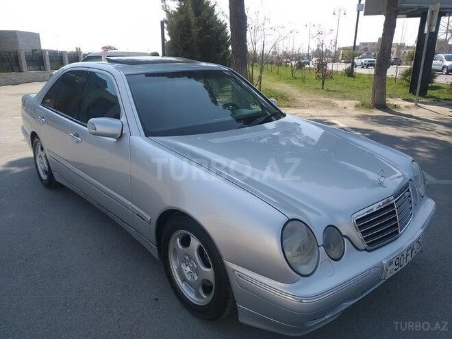 Mercedes E 240 2000, 260,000 km - 2.4 л - Xırdalan