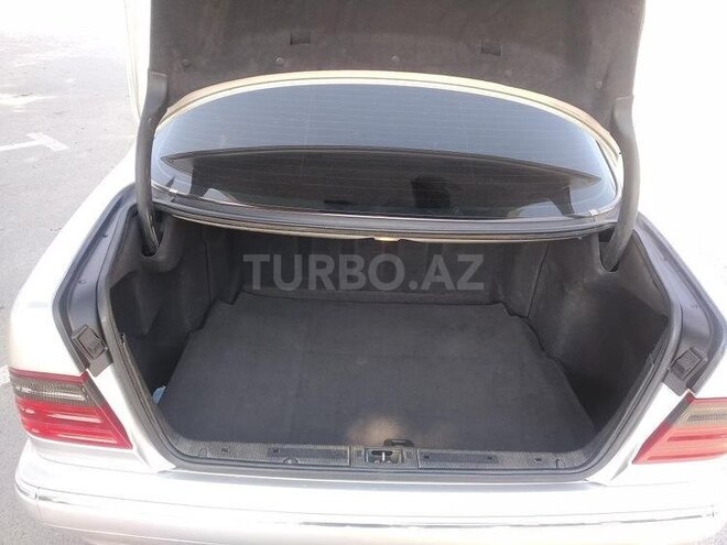 Mercedes E 240 2000, 260,000 km - 2.4 л - Xırdalan