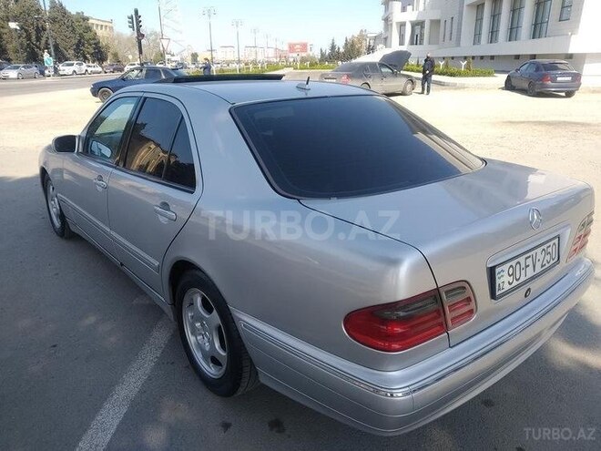 Mercedes E 240 2000, 260,000 km - 2.4 л - Xırdalan