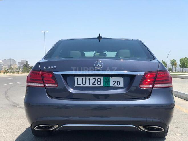 Mercedes E 220 2015, 211,000 km - 2.2 л - Bakı