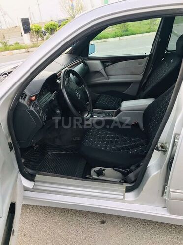 Mercedes E 230 1996, 70,000 km - 2.3 l - Bakı