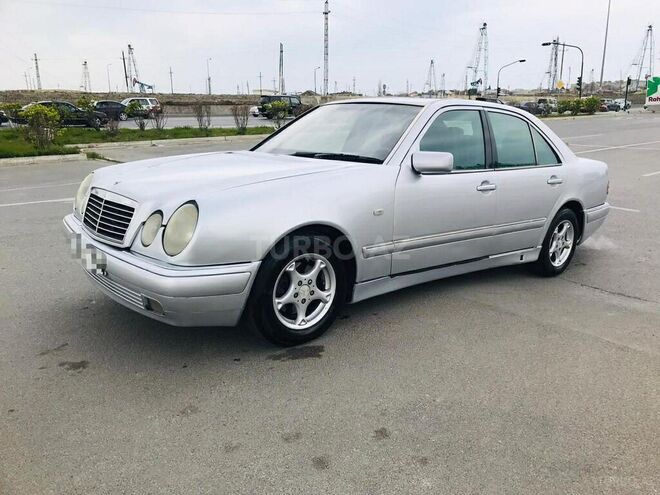 Mercedes E 230 1996, 70,000 km - 2.3 l - Bakı