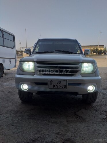 Mitsubishi Pajero io 2001, 247,365 km - 2.0 л - Şirvan