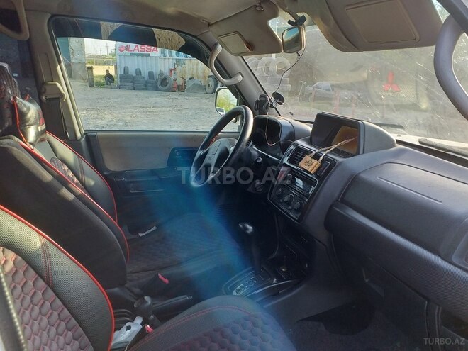 Mitsubishi Pajero io 2001, 247,365 km - 2.0 л - Şirvan