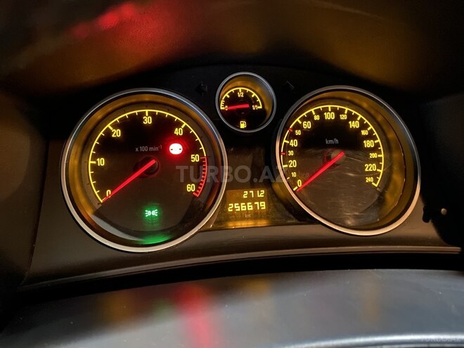 Opel Astra 2006, 256,647 km - 1.9 l - Bakı