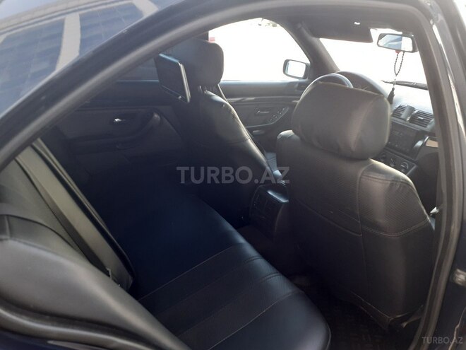 BMW 528 2001, 180,000 km - 2.8 l - Bakı