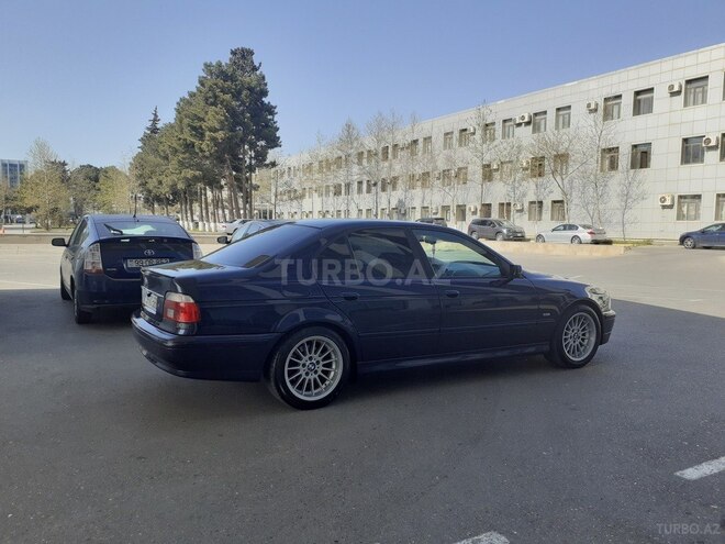 BMW 528 2001, 180,000 km - 2.8 l - Bakı