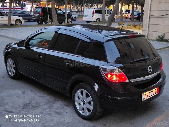 Opel Astra 2009, 146,000 km - 1.4 л - Bakı