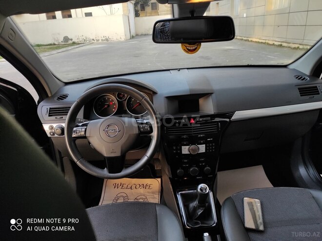 Opel Astra 2009, 146,000 km - 1.4 л - Bakı