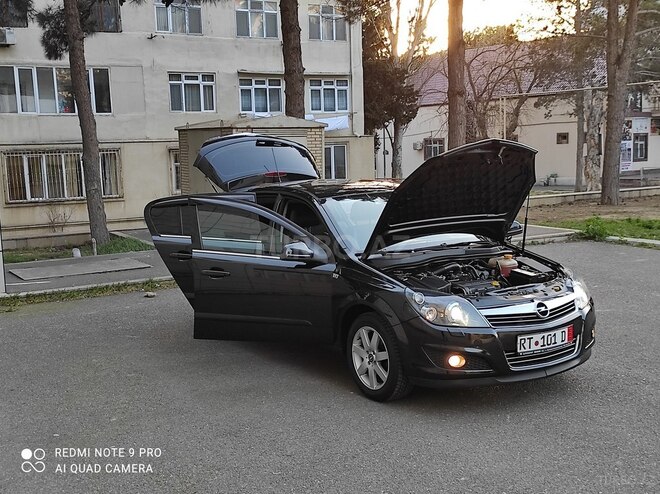 Opel Astra 2009, 146,000 km - 1.4 л - Bakı