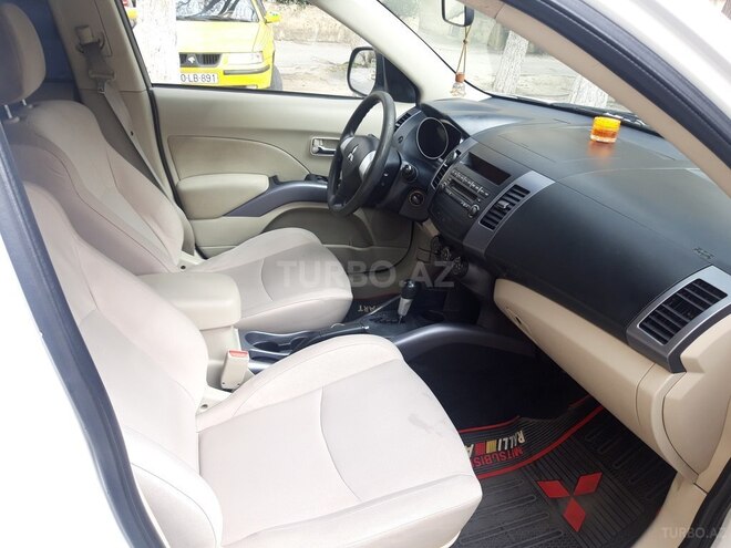 Mitsubishi Outlander 2008, 175,000 km - 2.4 l - Bakı