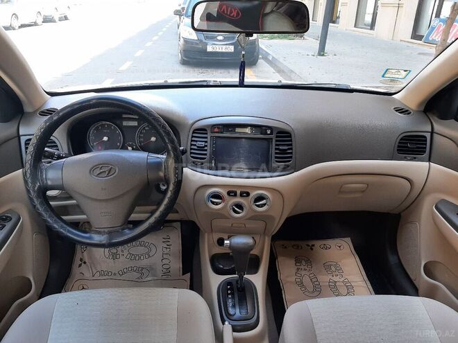 Hyundai Accent 2010, 267,000 km - 1.4 л - Bakı