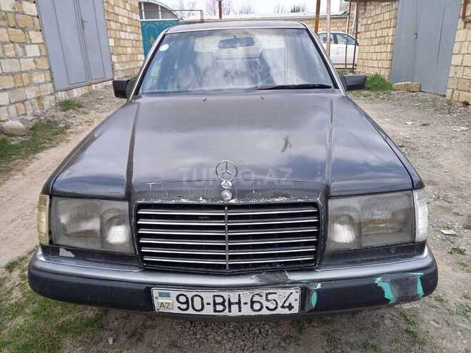 Mercedes E 250 1990, 326,000 km - 2.5 l - Quba