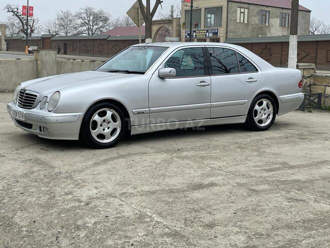 Mercedes E 200 2001, 100,000 km - 2.0 l - Quba