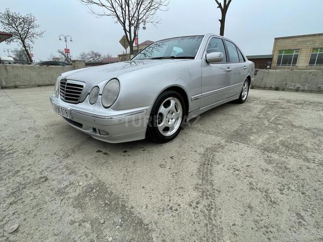 Mercedes E 200 2001, 100,000 km - 2.0 l - Quba