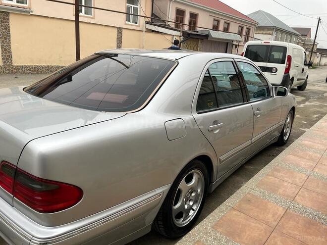 Mercedes E 200 2001, 100,000 km - 2.0 l - Quba