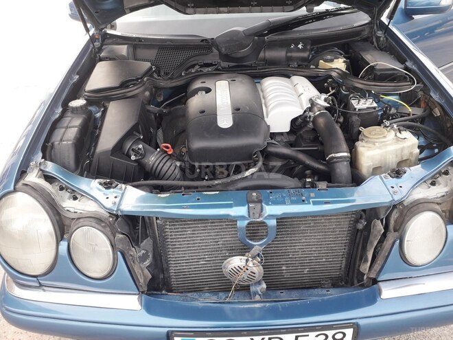 Mercedes E 220 1998, 265,398 km - 2.2 л - Sumqayıt