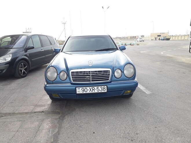 Mercedes E 220 1998, 265,398 km - 2.2 л - Sumqayıt