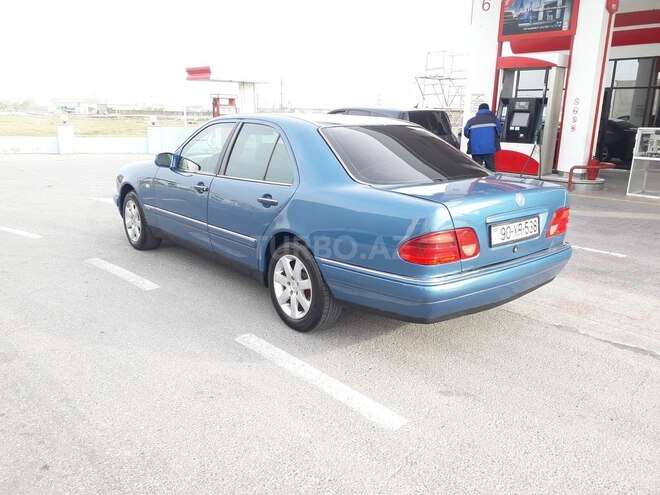 Mercedes E 220 1998, 265,398 km - 2.2 л - Sumqayıt
