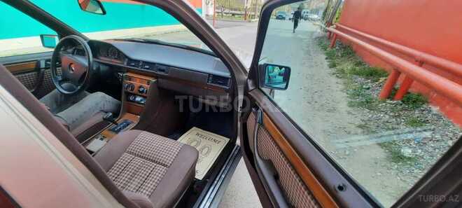 Mercedes E 300 1991, 317,212 km - 3.0 л - Bakı