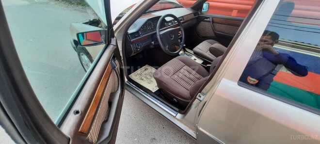 Mercedes E 300 1991, 317,212 km - 3.0 л - Bakı