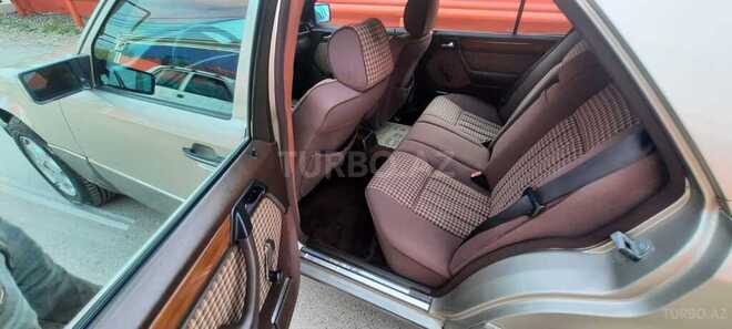 Mercedes E 300 1991, 317,212 km - 3.0 л - Bakı