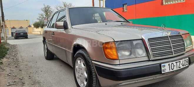 Mercedes E 300 1991, 317,212 km - 3.0 л - Bakı