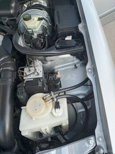 Mercedes E 200 2000, 234,000 km - 2.0 l - Gəncə