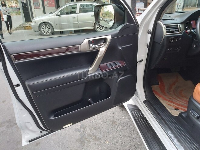 Lexus GX 460 2015, 95,000 km - 4.6 l - Bakı