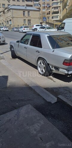 Mercedes E 200 1994, 254,000 km - 2.0 l - Bakı