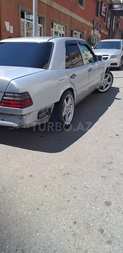 Mercedes E 200 1994, 254,000 km - 2.0 l - Bakı