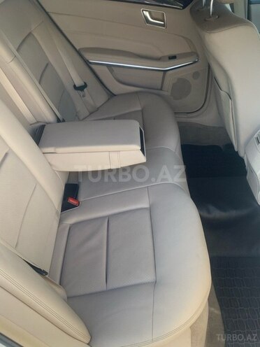 Mercedes E 350 2013, 118,000 km - 3.5 l - Qax