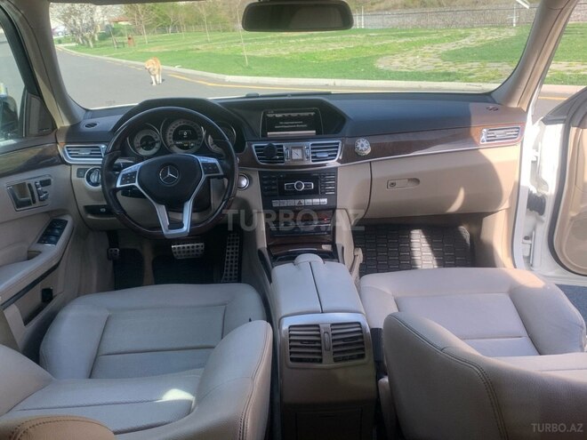 Mercedes E 350 2013, 118,000 km - 3.5 l - Qax