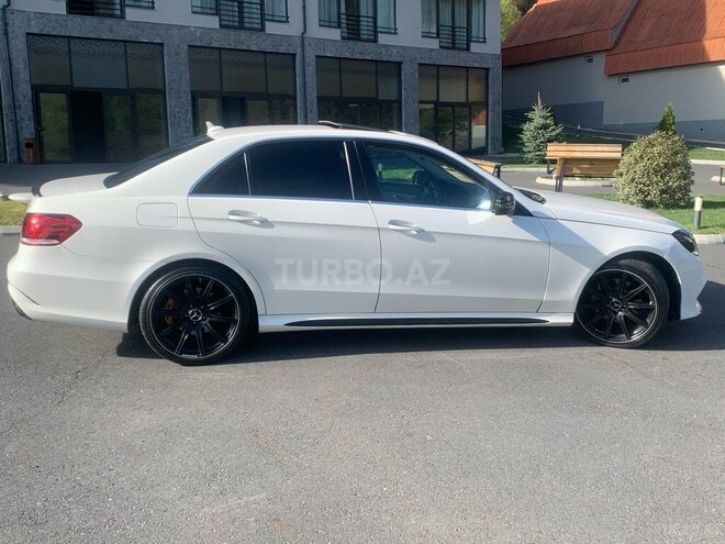 Mercedes E 350 2013, 118,000 km - 3.5 l - Qax