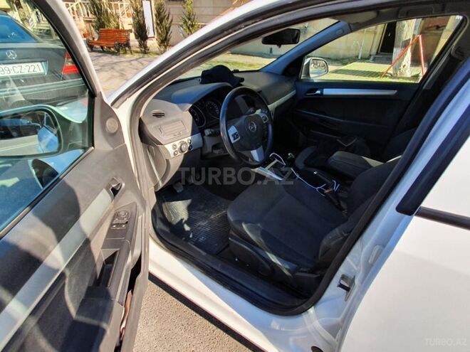 Opel Astra 2009, 270,000 km - 1.3 l - Bakı