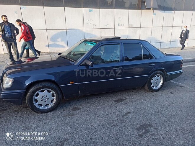 Mercedes E 250 1995, 50,650 km - 2.5 l - Bakı