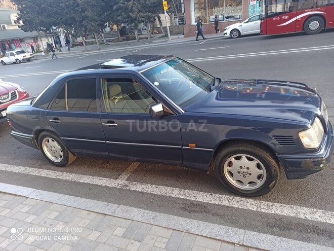 Mercedes E 250 1995, 50,650 km - 2.5 l - Bakı